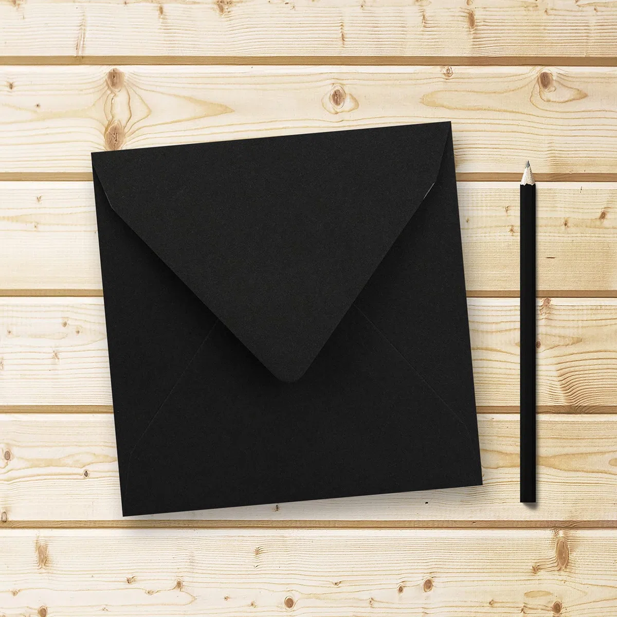50x Sobres cuadrados en negro - 15,5 x 15,5 cm - sin ventana, con cola húmeda - 110 g/m² - Para tarjetas de invitación a bodas, cumpleaños y más - Serie FarbenFroh
