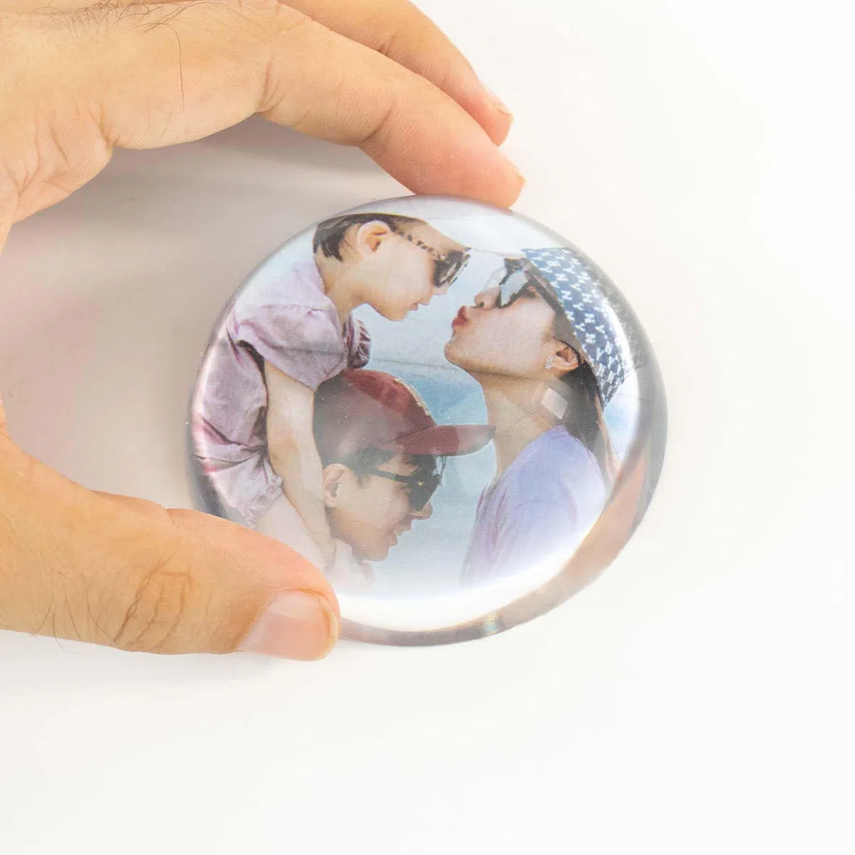 PROMO-SHOP Pisapapeles Ovalado Personalizado con la Foto que prefieras · Pisapapeles Decorativo de cristal con base plana aterciopelada · Incluye estuche de Regalo