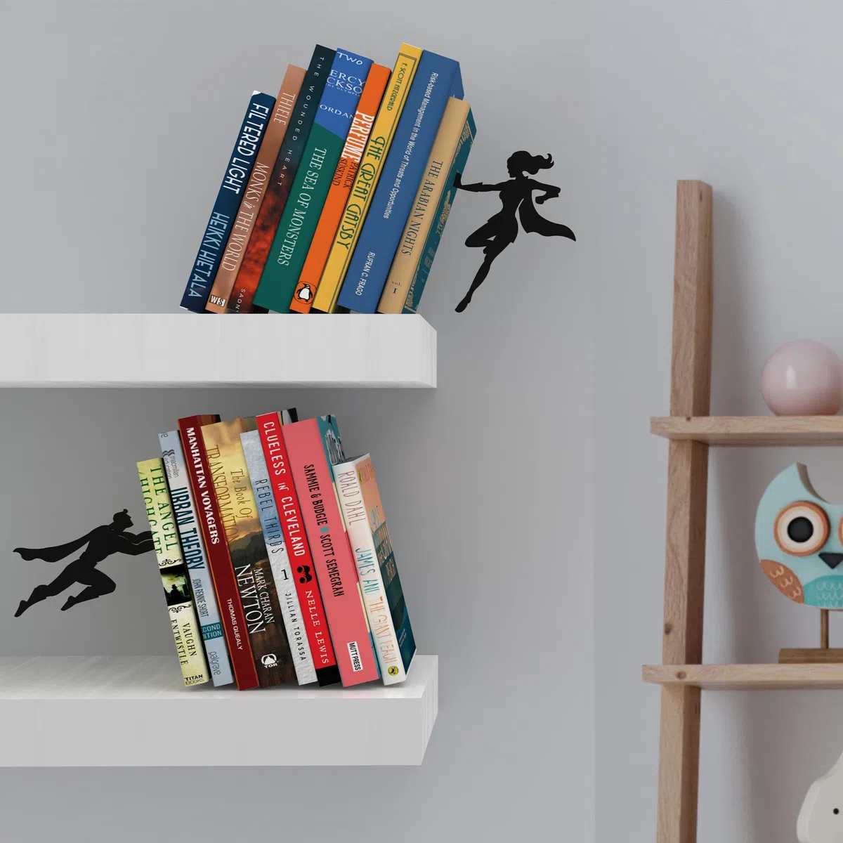 Artori Design Sujetalibros Ocultos, estantes de Metal Resistente, Soporte para Libros, Regalo Decorativo para Amantes de los sujetalibros y decoración del hogar (Supergal+Book&Hero)