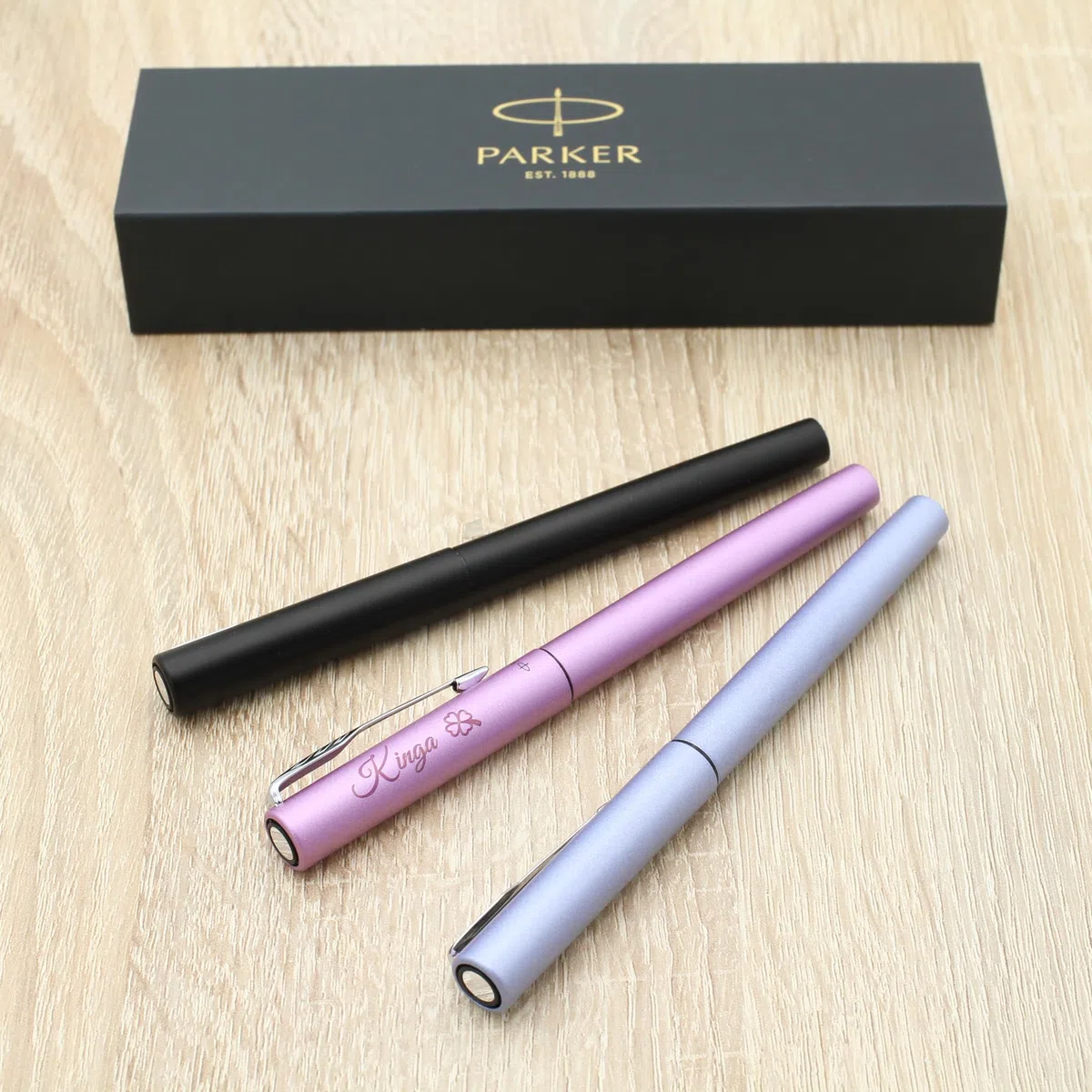 Bolígrafo roller Parker Vector XL personalizado + caja de regalo (Lila) | Pluma grabada a medida con nombre | Regalo único para él o para ella