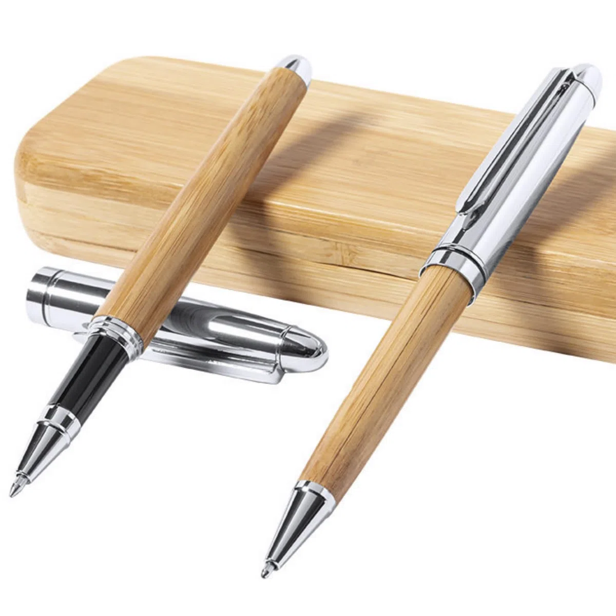 Juego de escritura de diseño respetuoso con el medio ambiente con bolígrafo con función de giro y bolígrafo roller de bambú en estuche de regalo de madera maciza