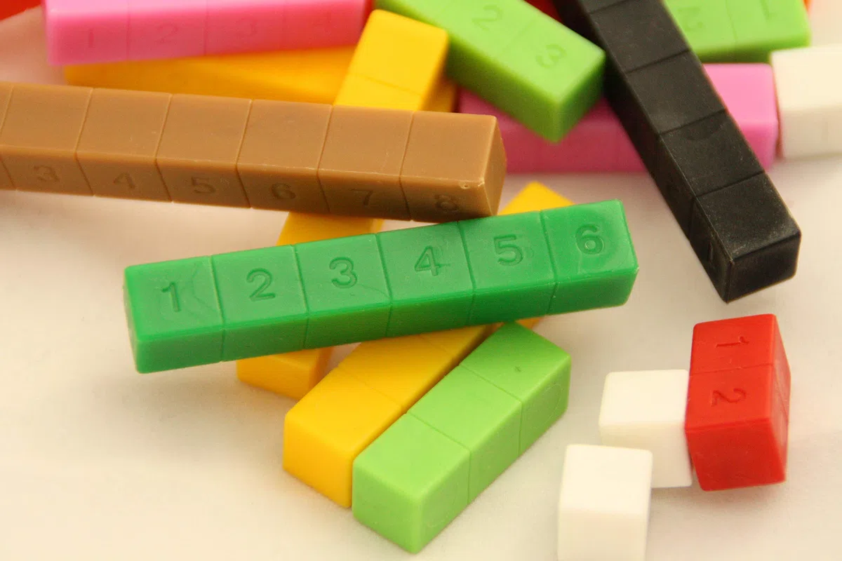 Regletas LADO Bote con 52 Pzs. Cuisenaire Fraccionadas y numeradas