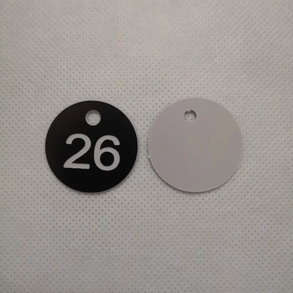 Etiquetas de plástico numeradas, para identificación, con anillas, negro