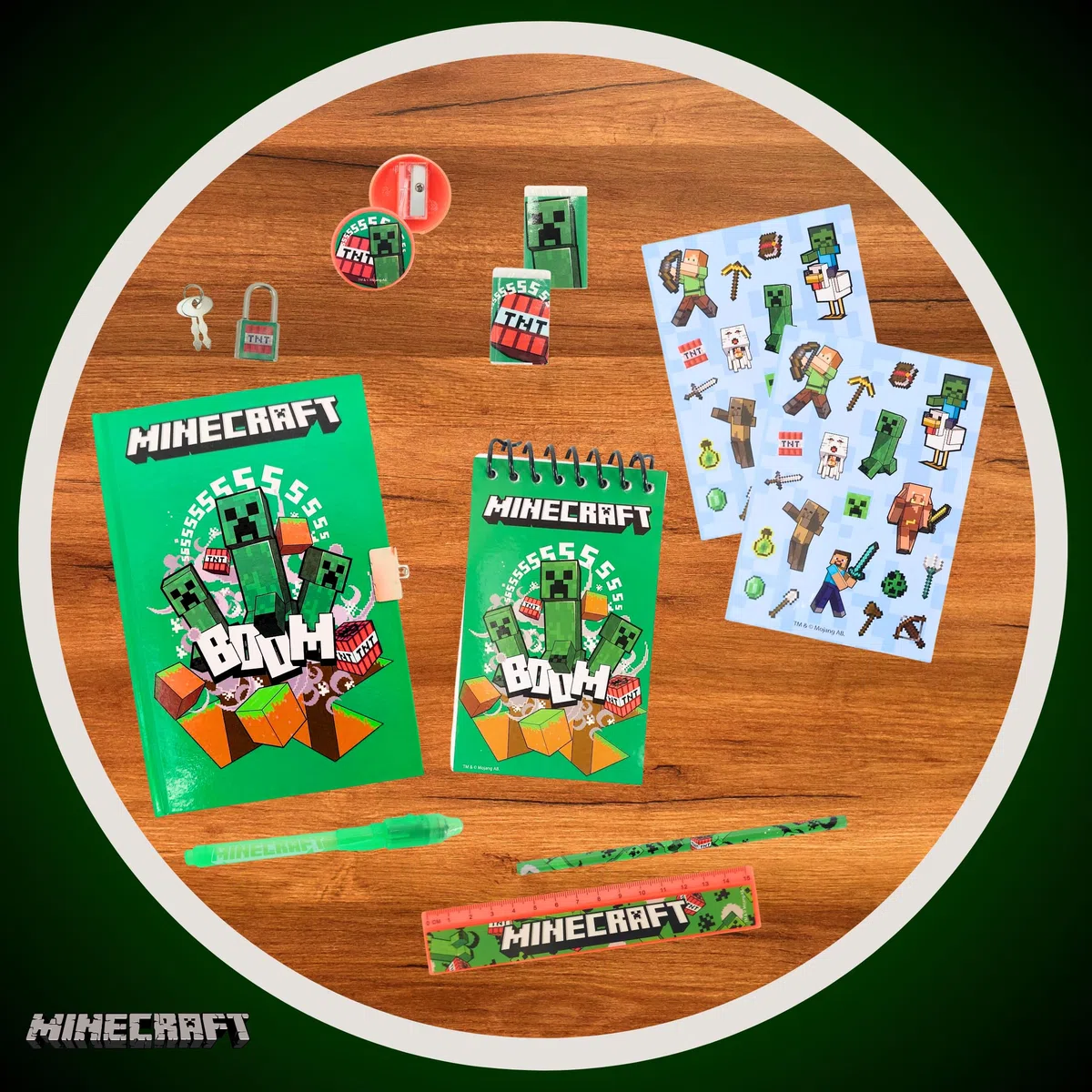 Minecraft Juego de Papelería, Incluye Regla Lapiz Boligrafo Pegatinas Goma de Borrar Sacapuntas Cuaderno y Candado con Llaves, Regalo Set de Papeleria para Niños