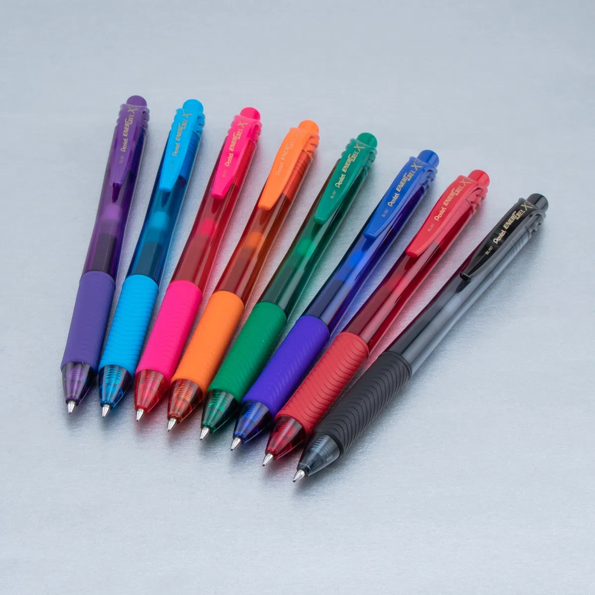 Pentel Energel X BL107 - Retráctil Líquido Gel Bolígrafo - 0.7mm - 84% Recicladas - Azul - Caja de 12