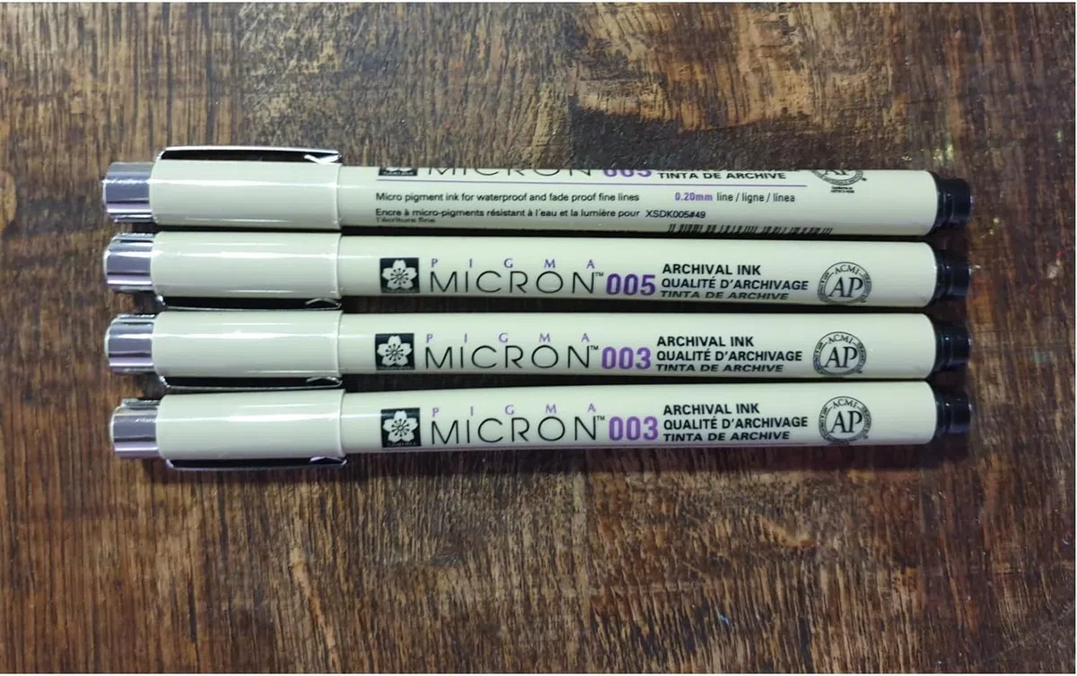 PIGMA MICRON Sakura 003,003,005,005 Bolsa de 4 piezas negras y 1 tarjeta