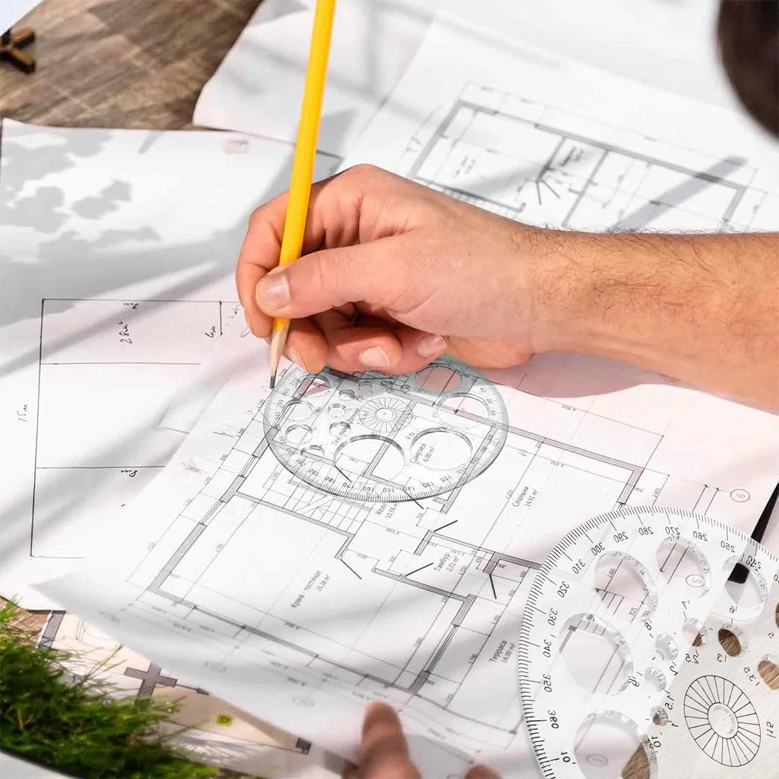4 Trazador de Círculos,Plantillas de Dibujo Geométrico,Plantillas Circulares de Dibujo,Regla Circular de Dibujo,Plantillas para Dibujar, Plantilla de Medición de Plástico, para Oficina, Hogar, Escuela