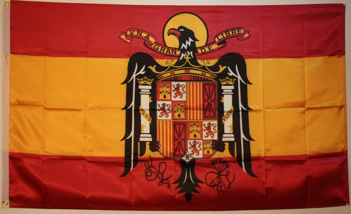 BANDERA DE ESPAÑA REGIMEN FRANCO 1939-1975. CALIDAD RASO PREMIUM 110 GR. TAMAÑO 150X90 CM
