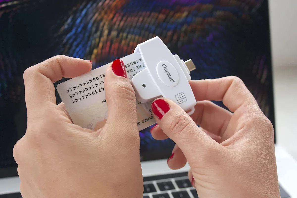 Lector DNI 3.0, 4.0 para Mac -M1- M2-M3 e Intel, ChipNet iPOCKET, USB C Windows y Linux. Empresa Española con Soporte Posventa.