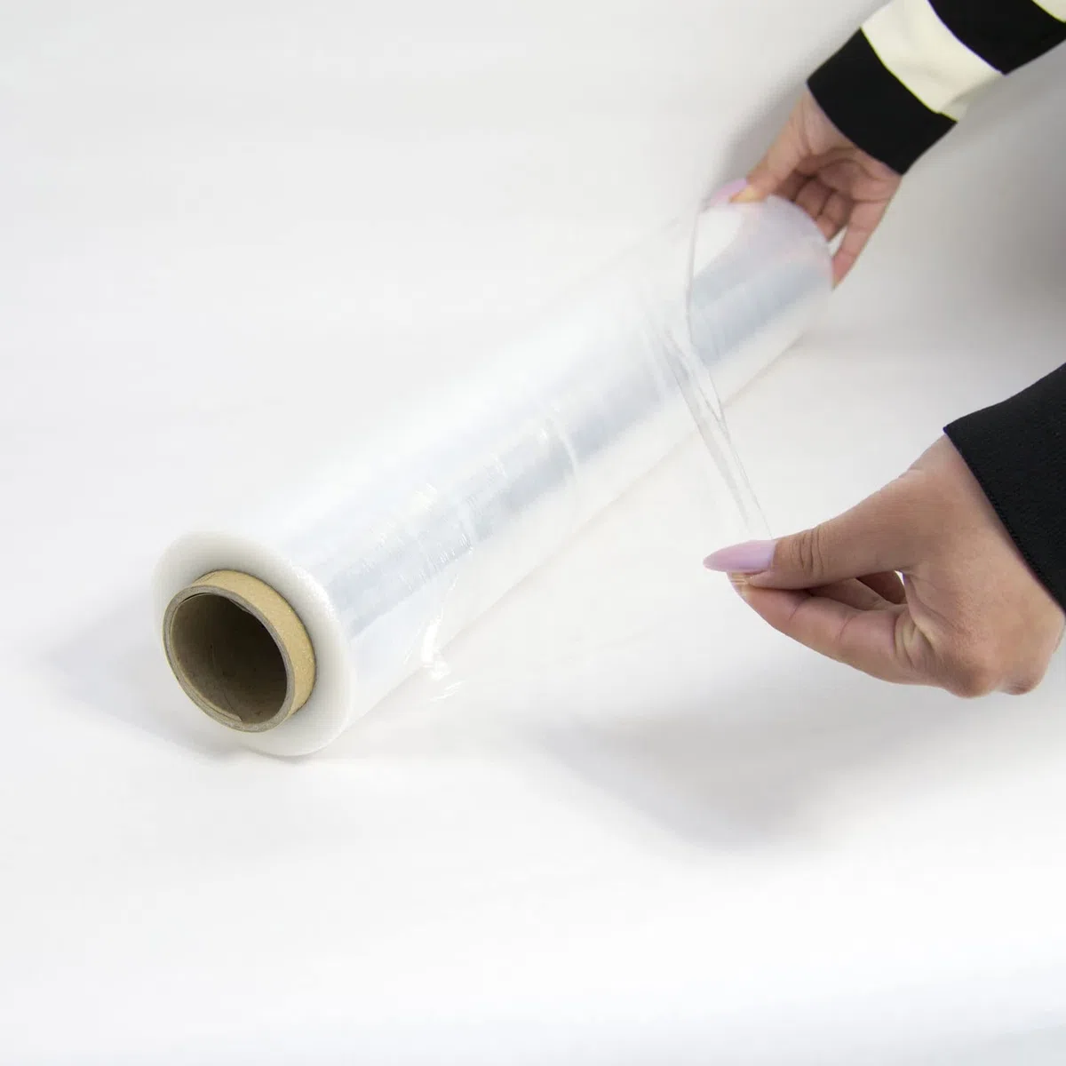 Film de Embalaje Elástico, Film de Plástico Transparente para Embalar, Rollo de Plástico Protector de Envíos y Mudanzas, Rollo de 50cm y hasta 400 m Estirables - Ofituria (1 unidad)