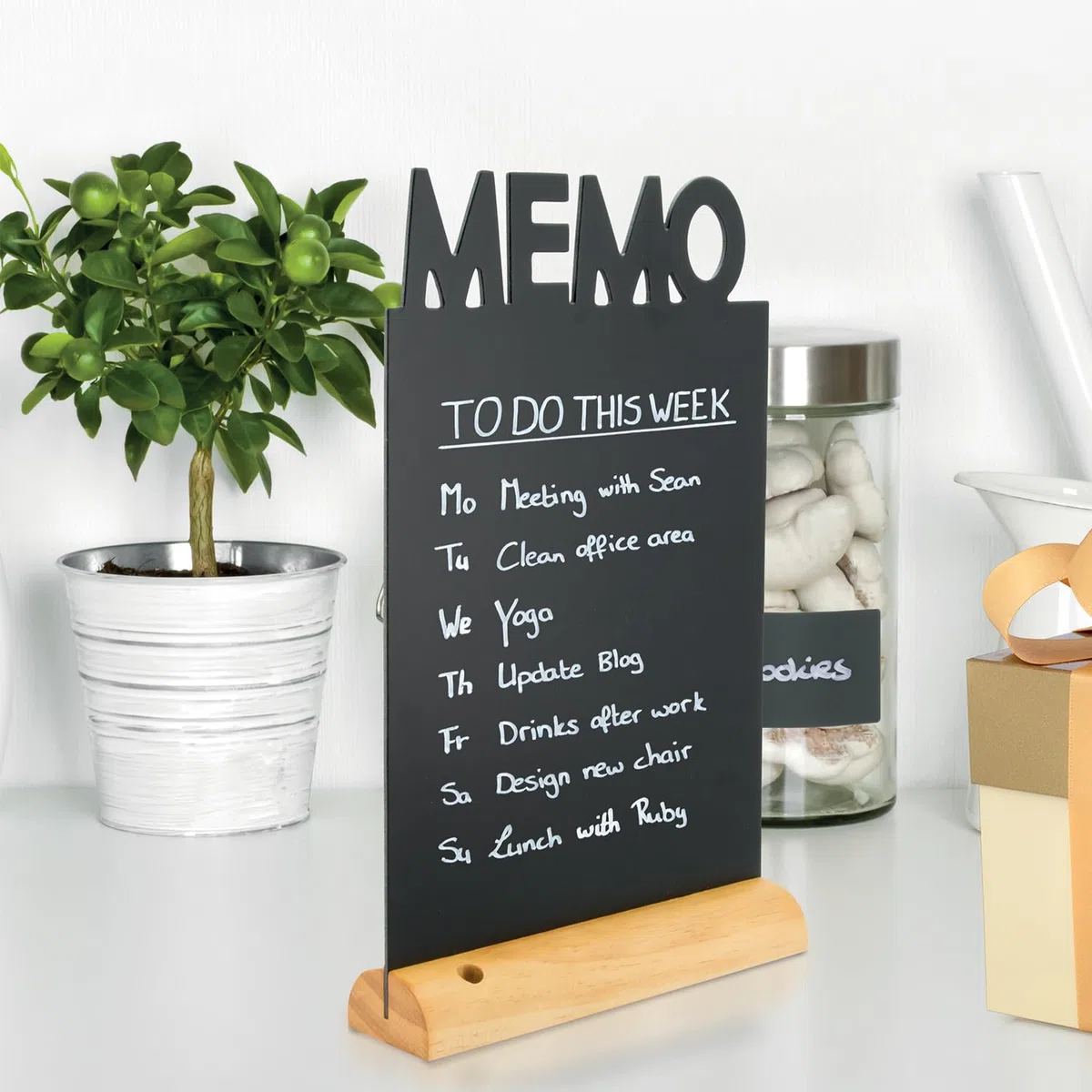 SECURIT - Pizarra de Mesa Memo + Rotulador Blanco - Pizarra Portamenús Doble Cara - Base de Madera Lacada - Café, Bar, Restaurante - 34,5 x 21 x 6 cm - Color Natural/Negro